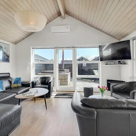 Five-bedroom In Rudkobing Casa vacanze *